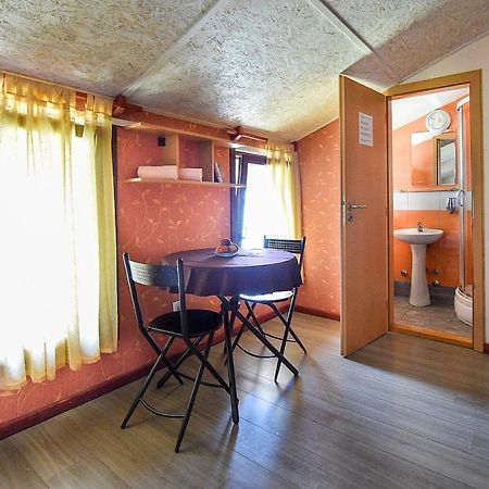 San Art Floating Hostel & Apartments Beograd Ngoại thất bức ảnh