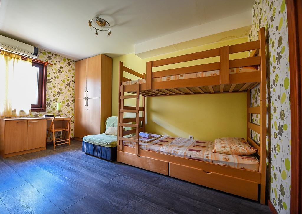 San Art Floating Hostel & Apartments Beograd Ngoại thất bức ảnh
