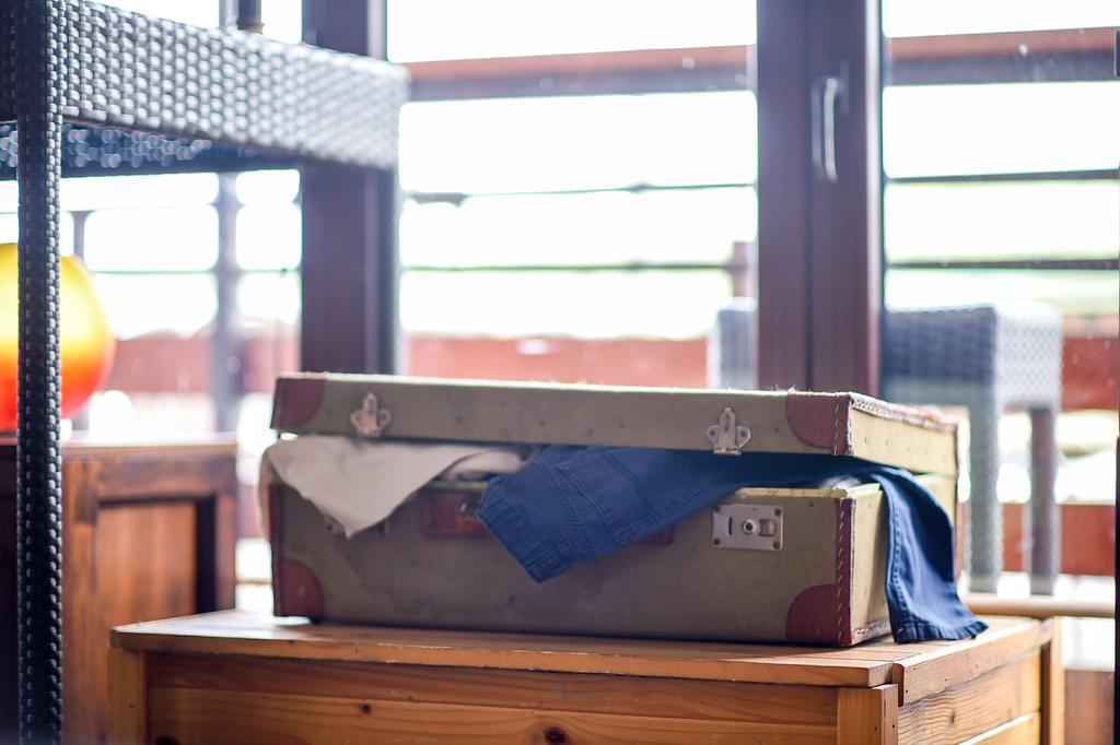 San Art Floating Hostel & Apartments Beograd Ngoại thất bức ảnh